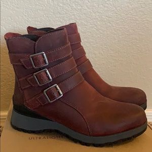 Bionica Desoto Boot- Eggplant Purple